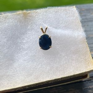 Sapphire pendant